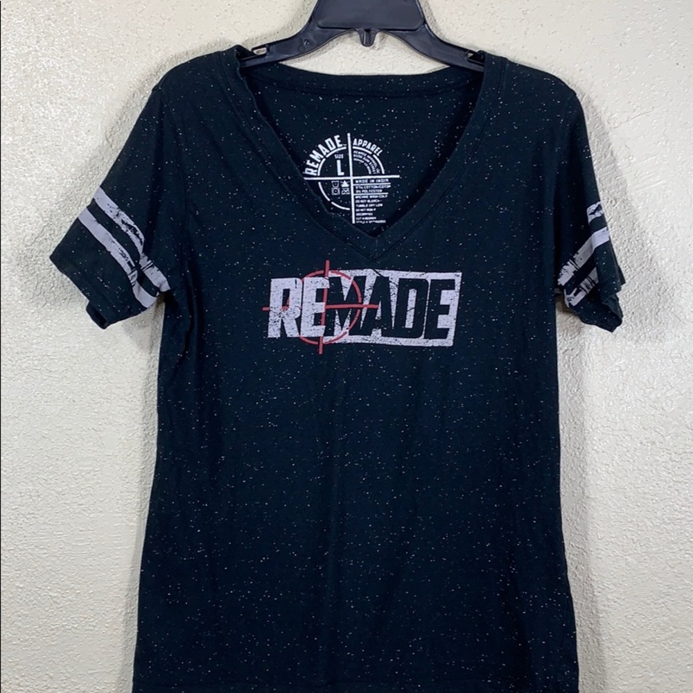 REMADE Tee T-shirt Black Specs V-Neck L Stretchy Short Sleeve